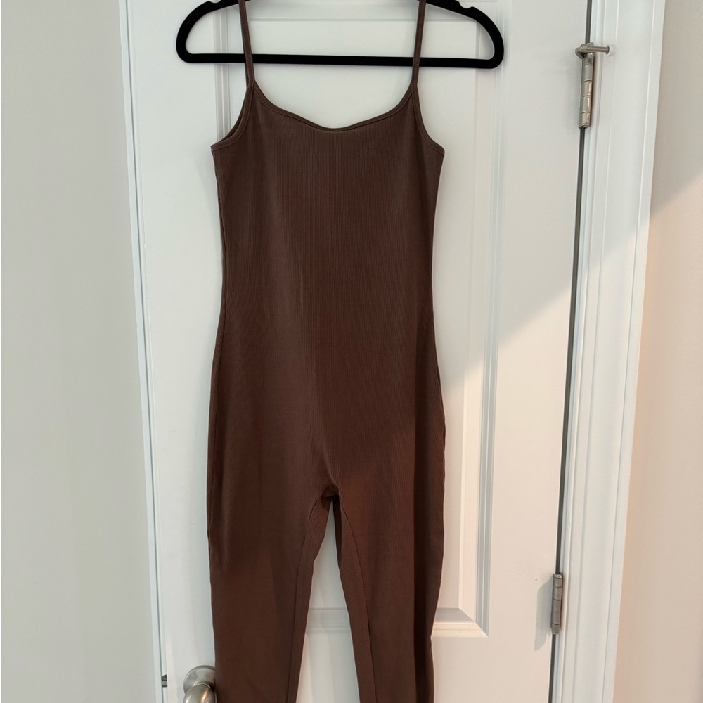 NEW bumpsuit full length brown bodysuit. Size medium